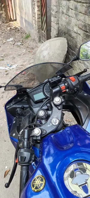 Yamaha R1 2017 Blue