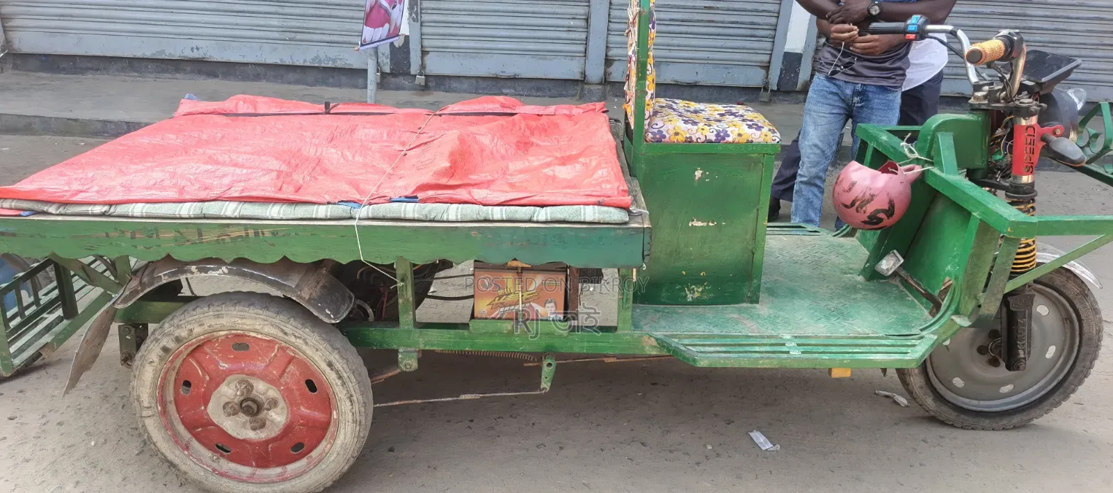 থ্রি-হুইলার কারগো ভ্যান বিক্রয়