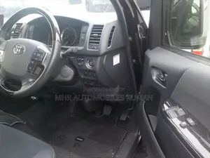 টয়োটা হাইএচ ২০২৪ ব্ল্যাক
