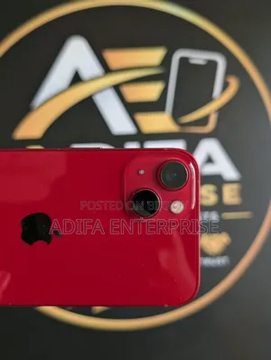 Apple iPhone 13 128 GB Red