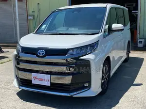 Toyota Noah 2023 Pearl