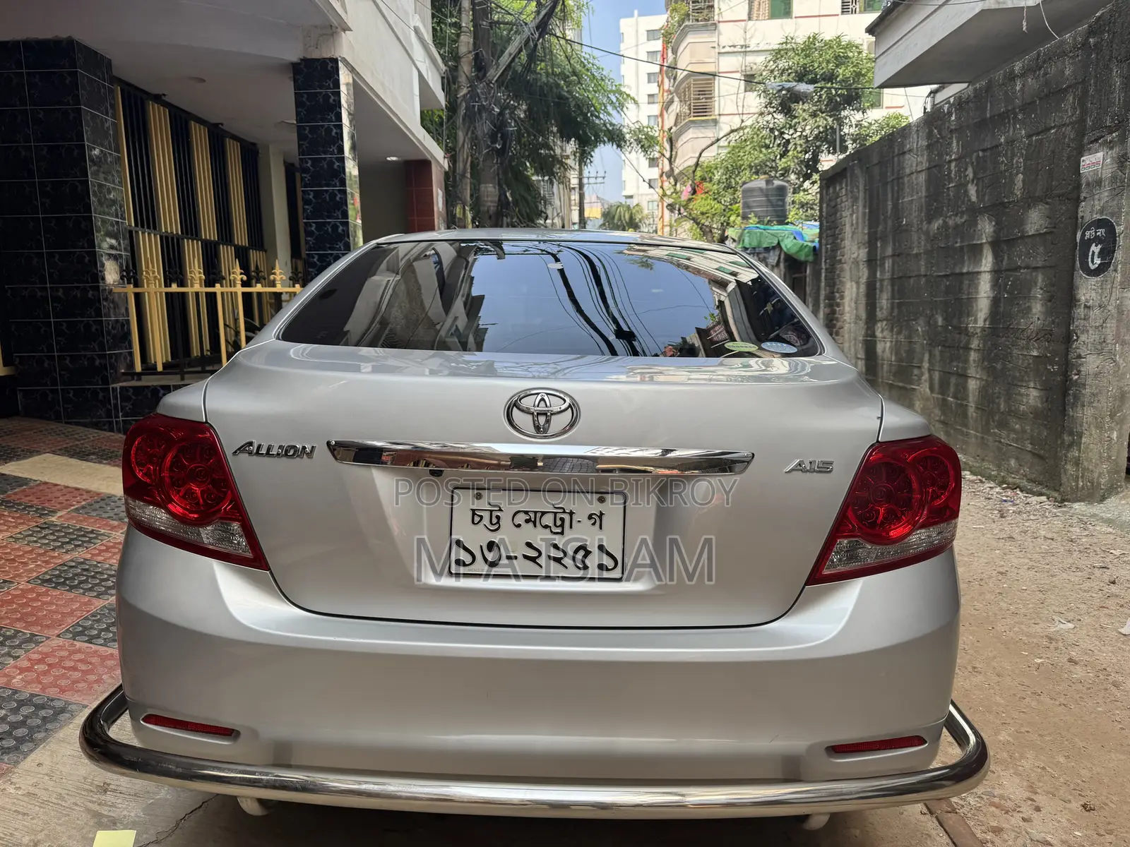টয়োটা অ্যালিওন ২০১২ সিলভার