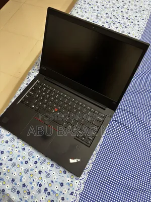 Laptop Lenovo ThinkPad T490s 8GB Intel Core i5 HDD 512GB