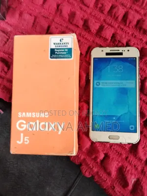 Samsung Galaxy J5 8 GB Rose Gold