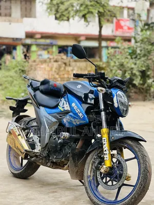সুজুকি জিক্সার ২০২১ নীল