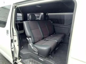 Toyota HiAce 2021 White