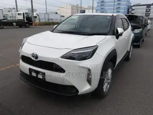 New Toyota Yaris Cross 1.5 Hybrid AWD 2021 Pearl