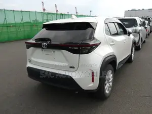 New Toyota Yaris Cross 1.5 Hybrid AWD 2021 Pearl