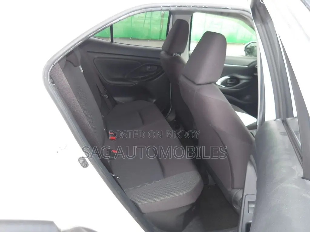 New Toyota Yaris Cross 1.5 Hybrid AWD 2021 Pearl