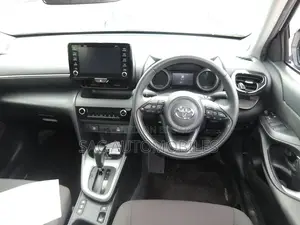 New Toyota Yaris Cross 1.5 Hybrid AWD 2021 Pearl