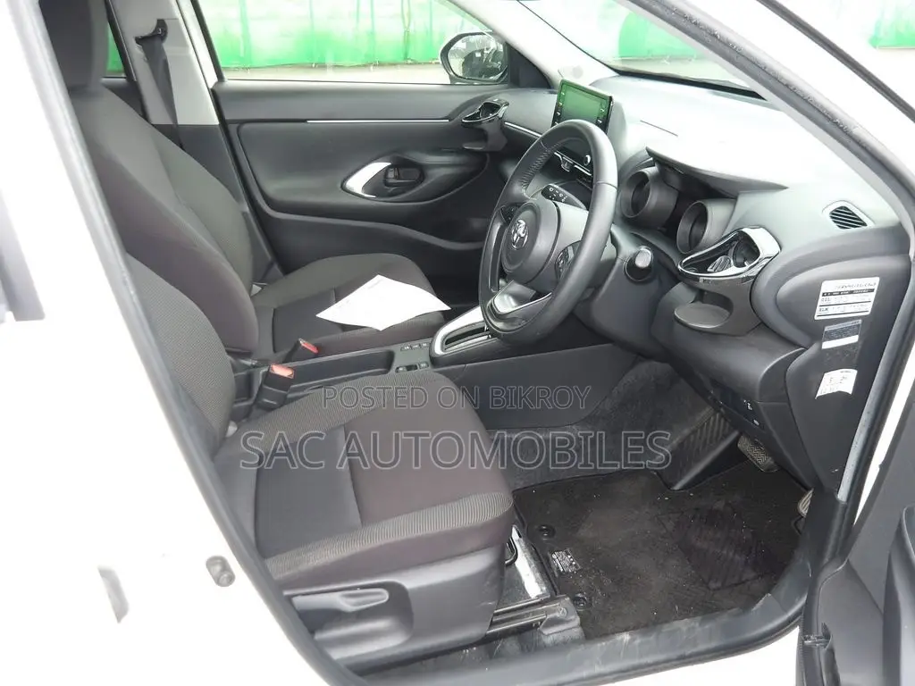 New Toyota Yaris Cross 1.5 Hybrid AWD 2021 Pearl