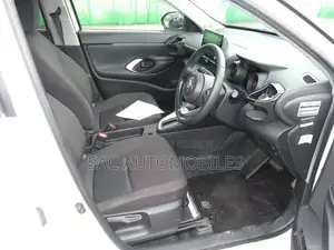 New Toyota Yaris Cross 1.5 Hybrid AWD 2021 Pearl