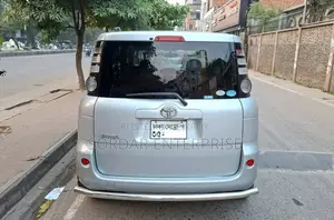 Toyota Sienta 1.5 FWD 2008 Silver
