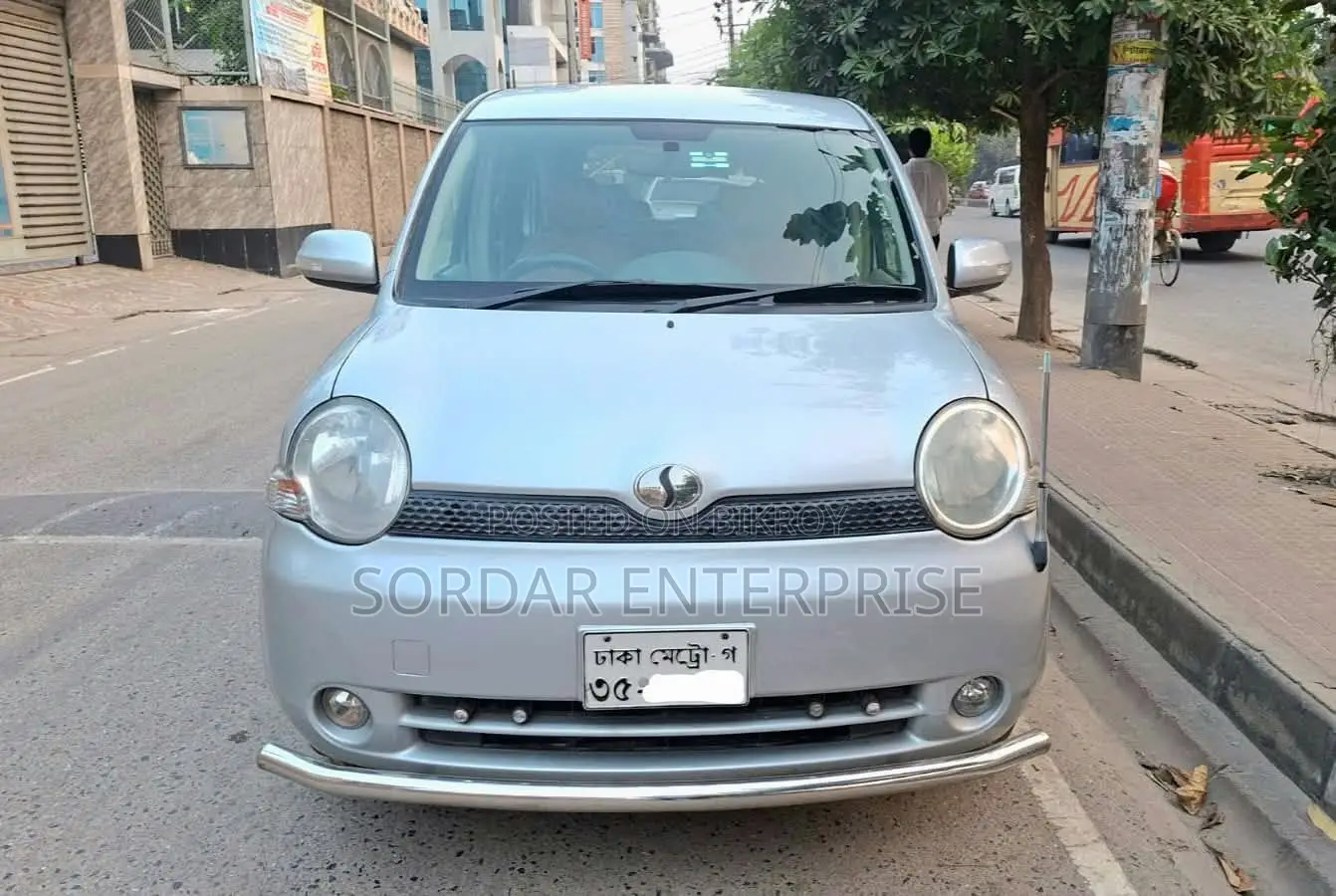 Toyota Sienta 1.5 FWD 2008 Silver