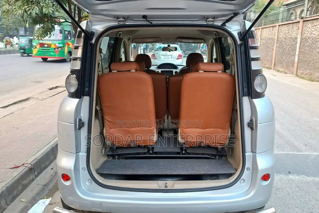 Toyota Sienta 1.5 FWD 2008 Silver