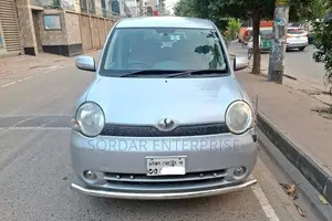 Toyota Sienta 1.5 FWD 2008 Silver