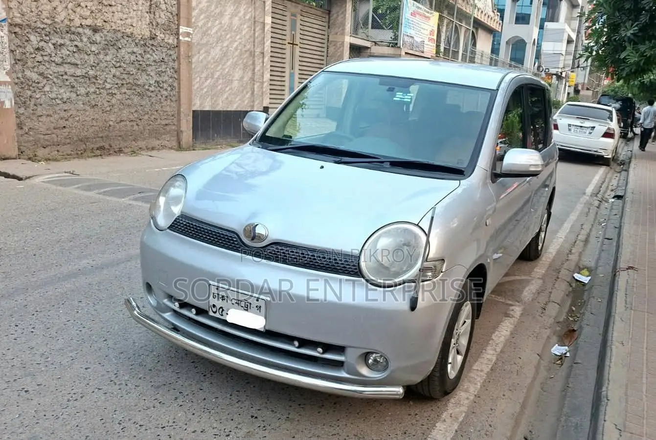 Toyota Sienta 1.5 FWD 2008 Silver