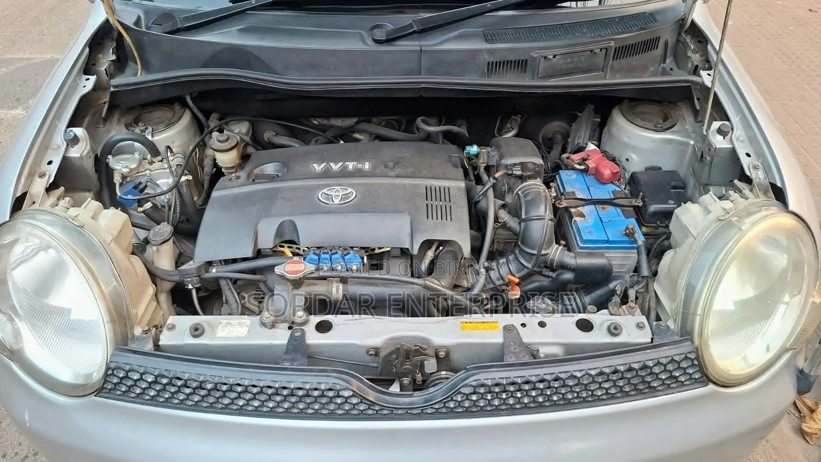 Toyota Sienta 1.5 FWD 2008 Silver