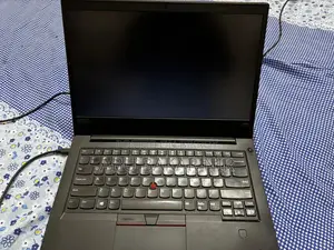 Laptop Lenovo ThinkPad T490s 8GB Intel Core i5 HDD 512GB