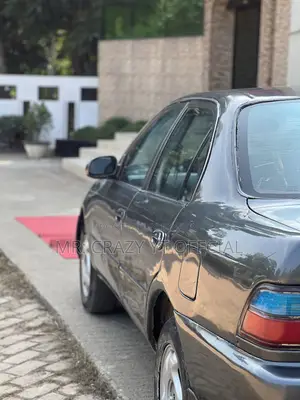 Toyota Corolla 1.9 D Hatchback 2000 Black