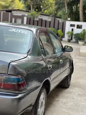 Toyota Corolla 1.9 D Hatchback 2000 Black