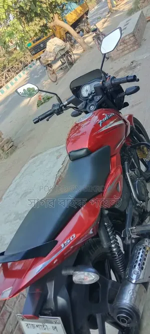 Bajaj Pulsar 150 2018 Red