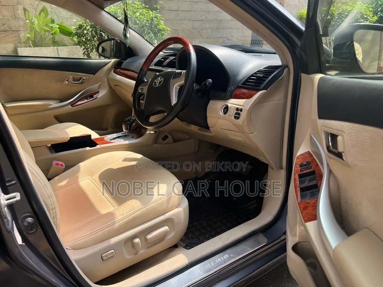 Toyota Premio 2015 Pearl