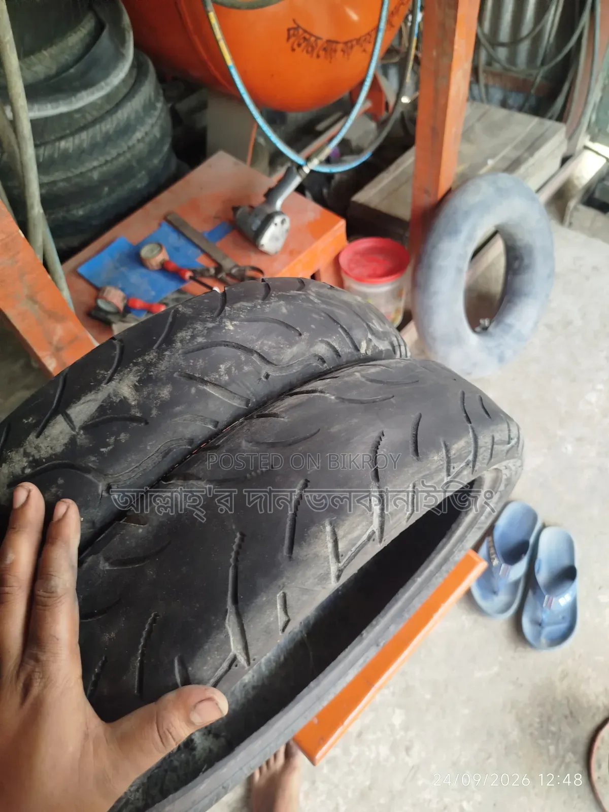 মোটরসাইকেল টায়ার