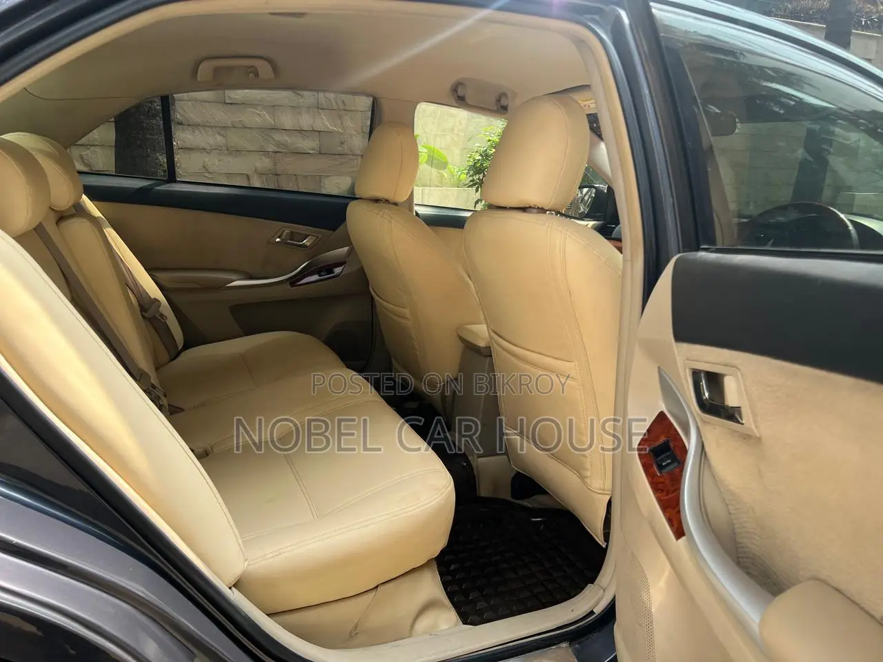 Toyota Premio 2015 Pearl