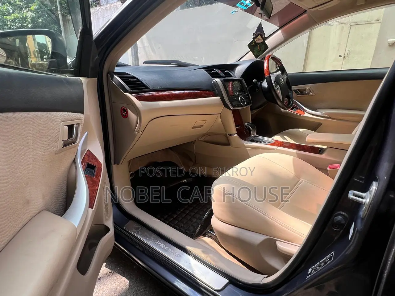 Toyota Premio 2015 Pearl