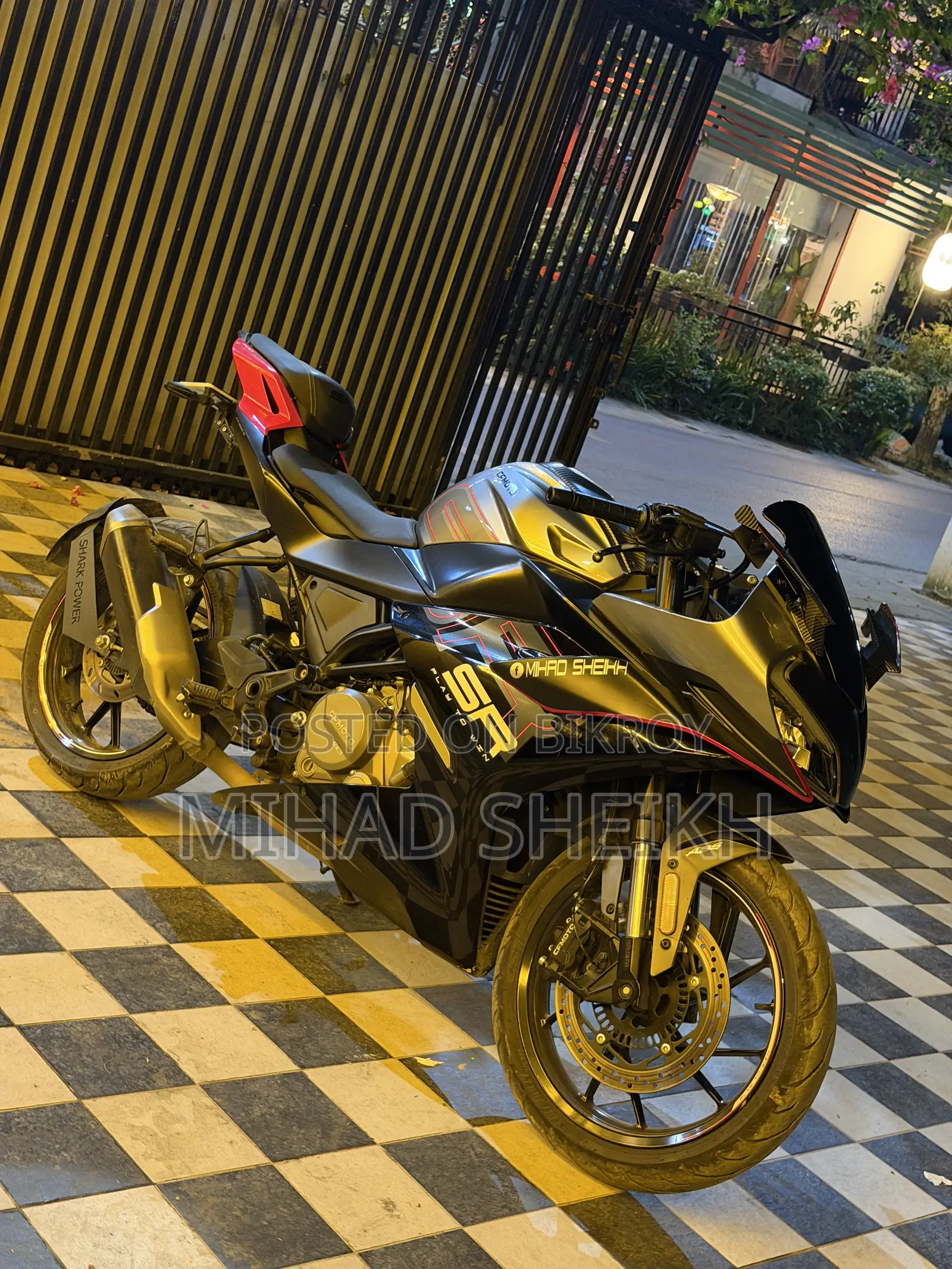 CFMoto 300SR 2025 Black
