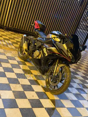 CFMoto 300SR 2025 Black