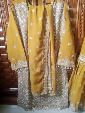 ওমেন ড্রেস