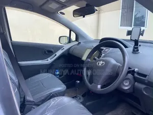 Toyota Vitz 1.0 Front-Wheel Drive 5-Door 2009 Black