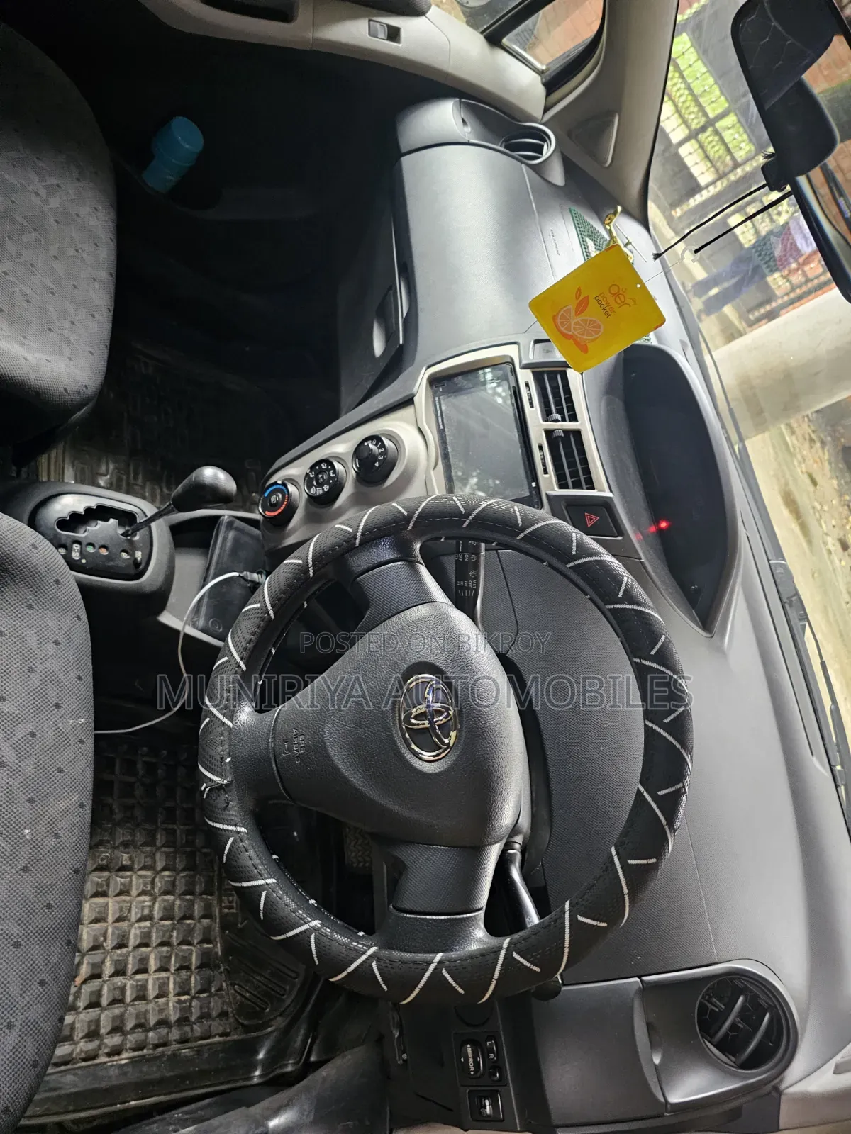 Toyota Vitz 1.0 Front-Wheel Drive 5-Door 2009 Black