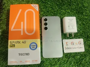 টেকনো স্পার্ক ৪০ প্রো ১২৮ জিবি সাদা