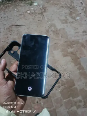টেকনো স্পার্ক ৪০ প্রো ১২৮ জিবি