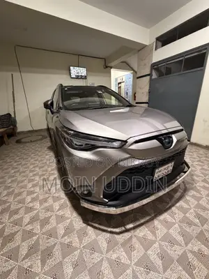 Toyota Corolla Cross XLE 2023 Silver