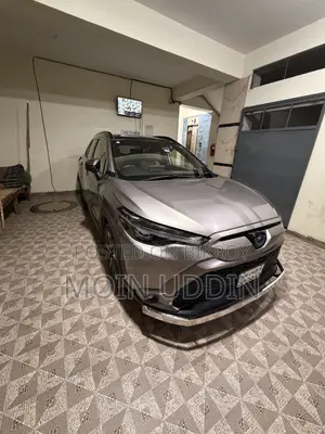 Toyota Corolla Cross XLE 2023 Silver