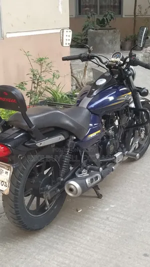Bajaj Avenger 150 Street 2019 Blue
