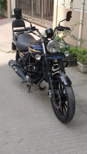 Bajaj Avenger 150 Street 2019 Blue