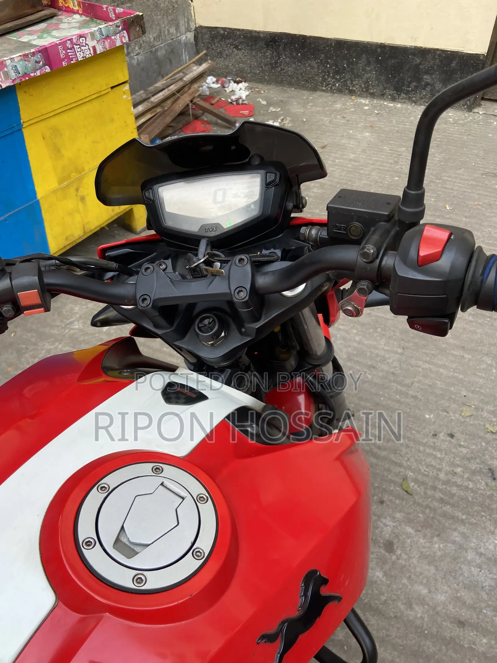 TVS Apache RTR 160 4V 2021 Red