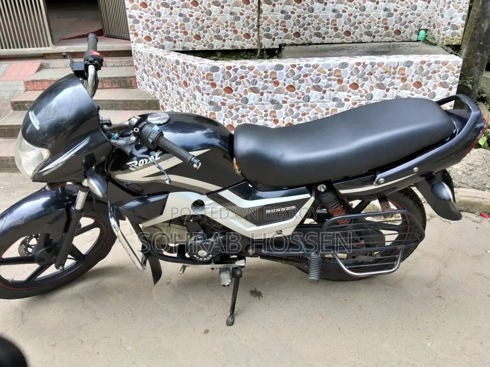 Royal Motorcycle 2022 Black