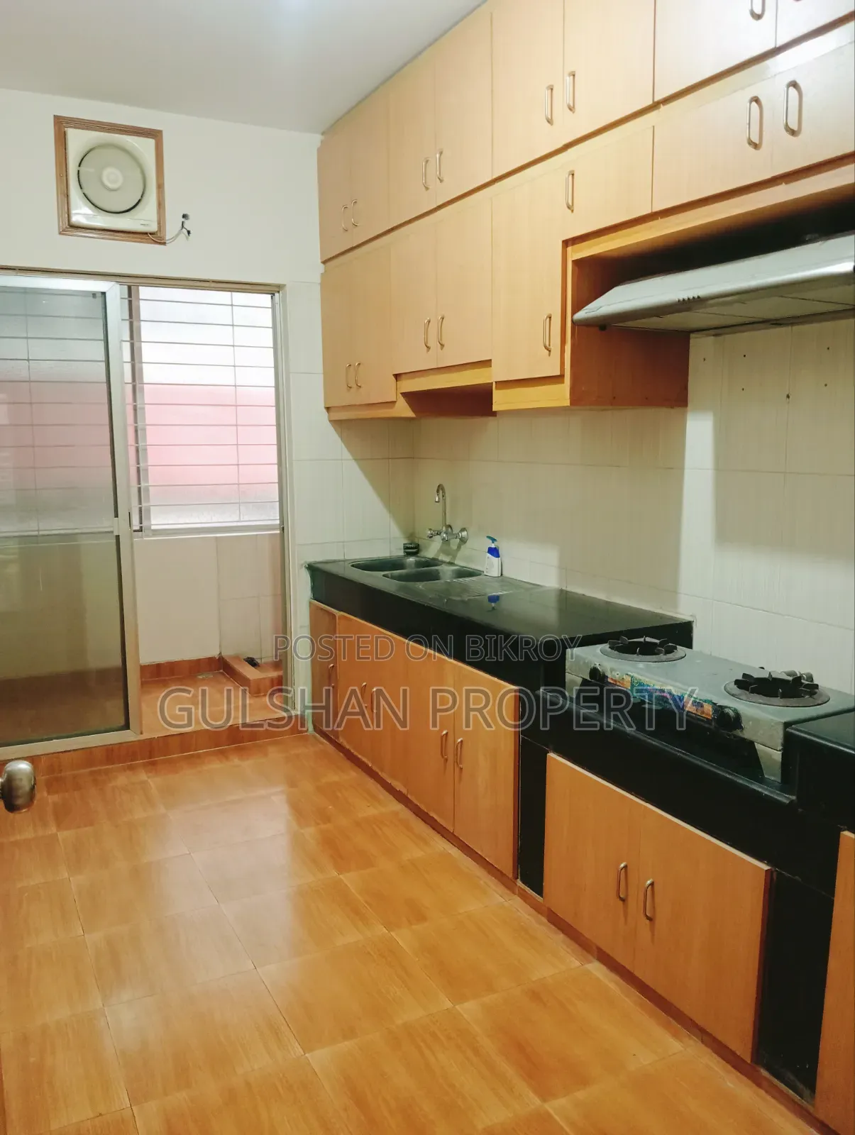 4 Bedroom Bedsitter in Gulshan for rent