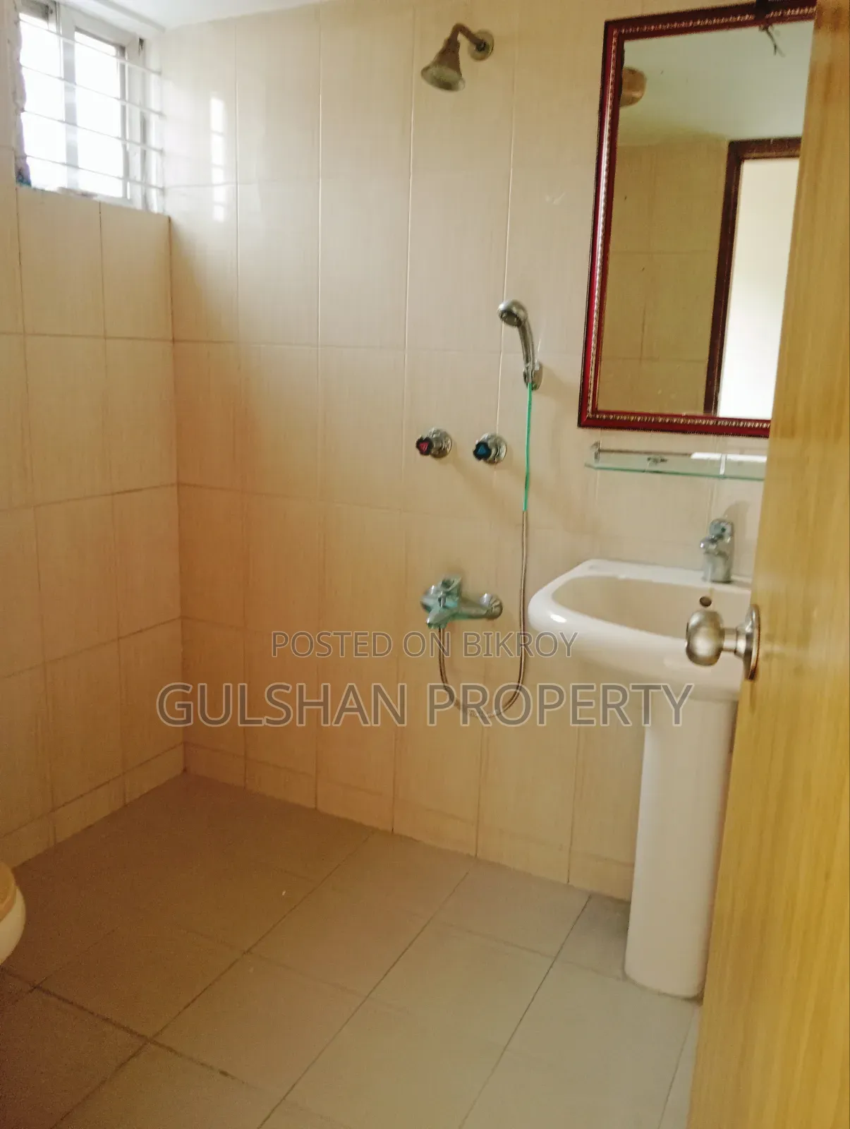 4 Bedroom Bedsitter in Gulshan for rent