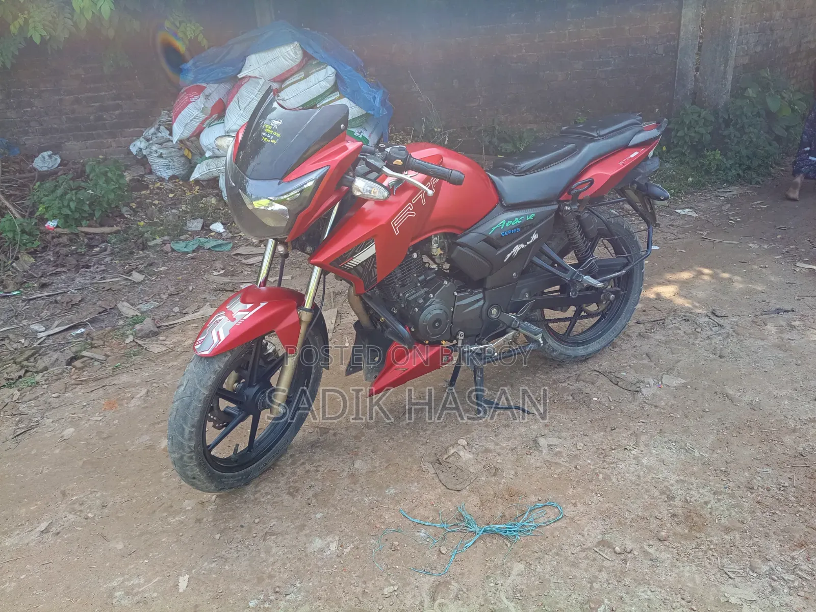 TVS Apache RTR 160 2v Refresh X-connect 2020 Red