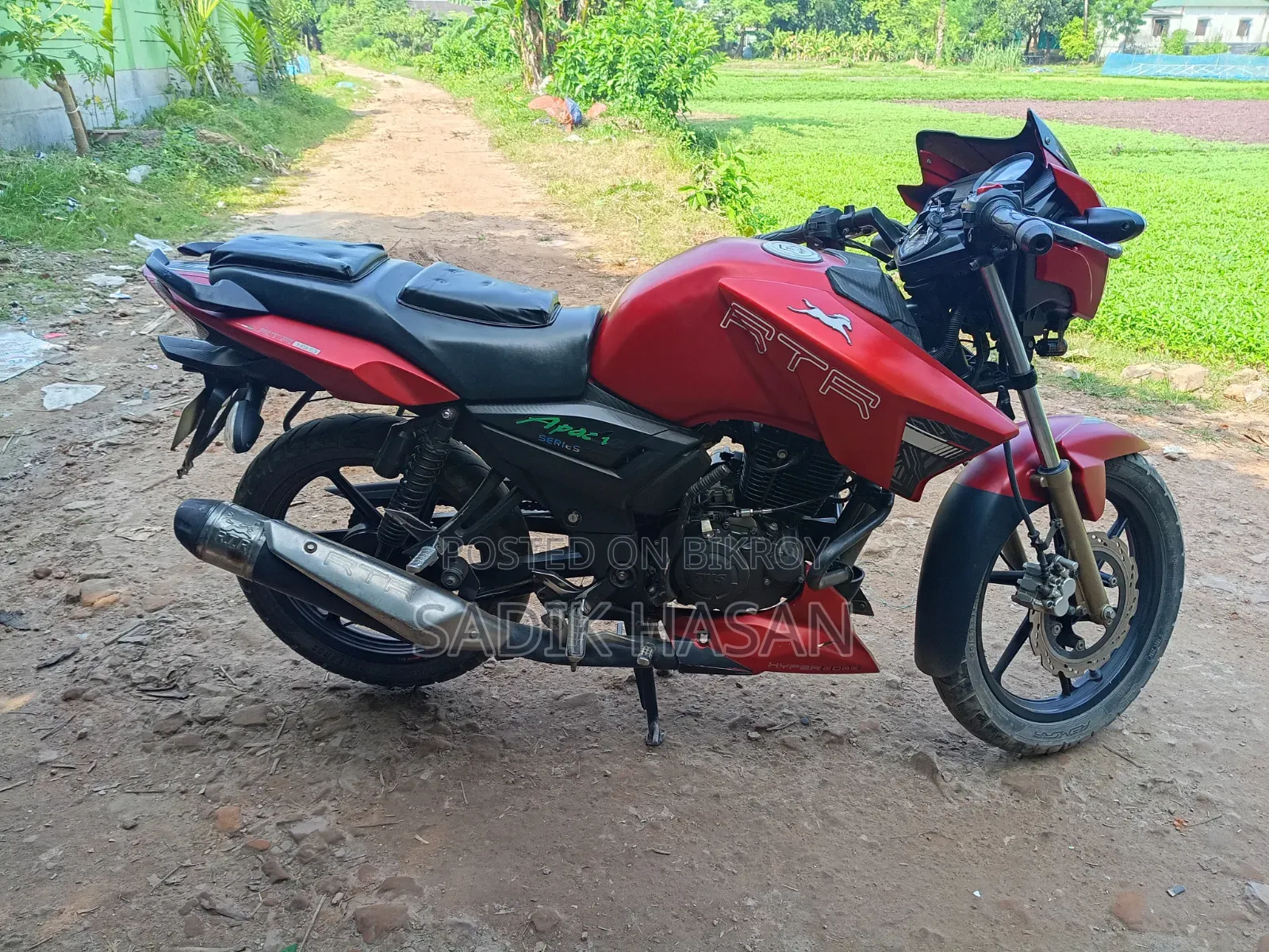 TVS Apache RTR 160 2v Refresh X-connect 2020 Red