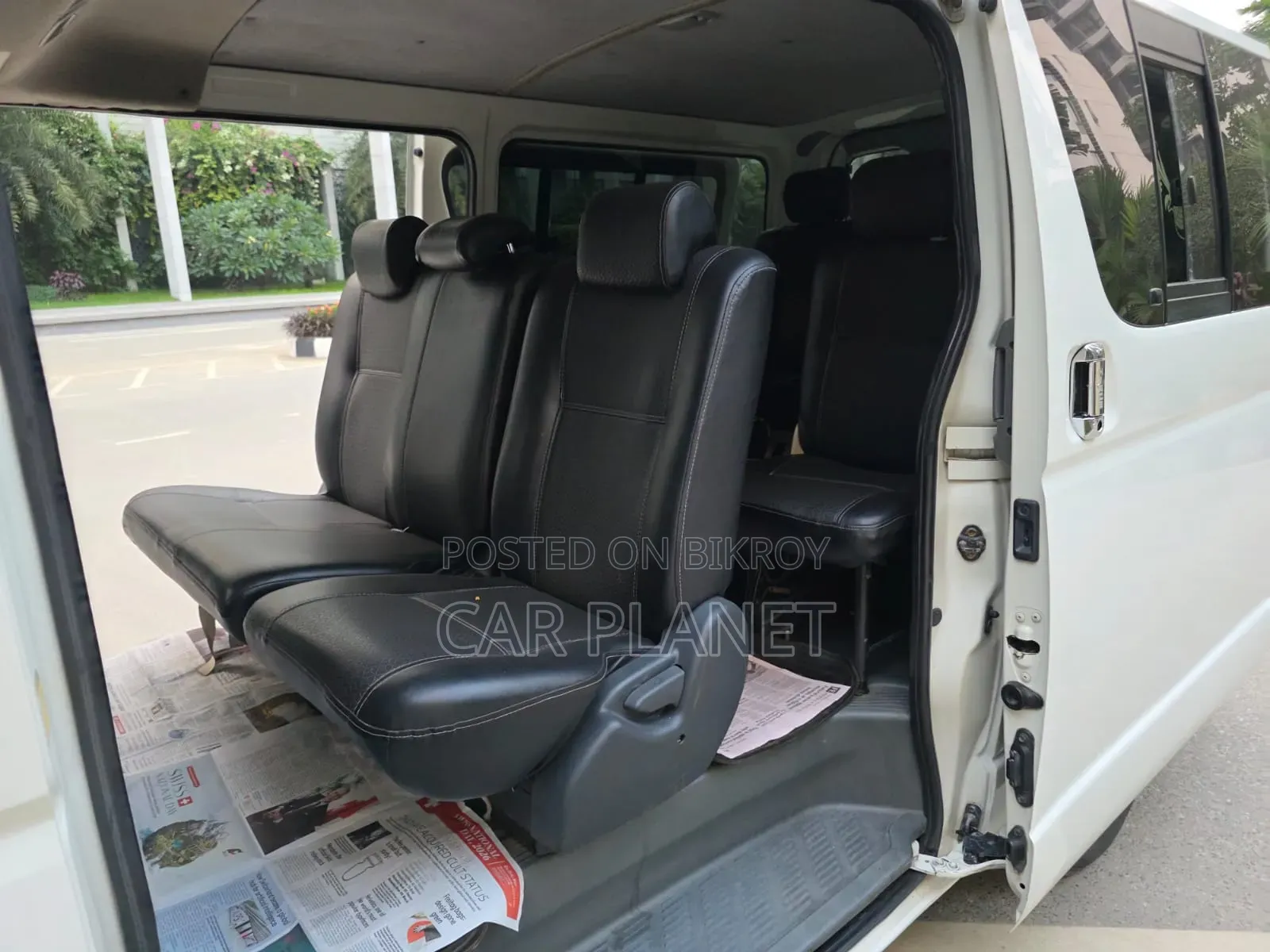 Toyota HiAce 2010 White