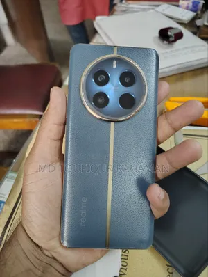রিয়েলমি ১২ প্রো ১২৮ জিবি নীল