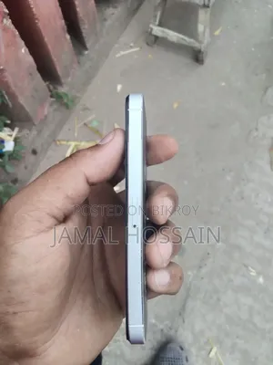 Apple iPhone 5 32 GB White